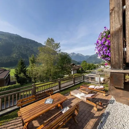 Schoeneben Edelhirsch Holiday home Wald im Pinzgau