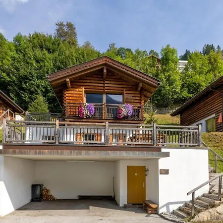 Schoeneben Edelhirsch * Wald im Pinzgau