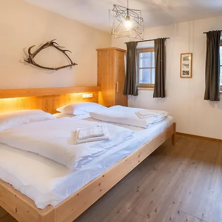 Schoeneben Edelhirsch Holiday home *