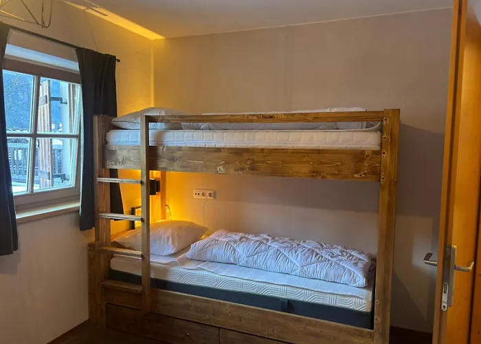 Schoeneben Edelhirsch Сasa de vacaciones Wald im Pinzgau